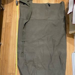 Canvas top loading duffel bag- olive green